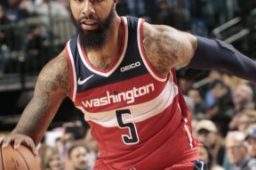 华盛顿奇才关键时刻战术微调窗口期圣安东尼奥马刺调整名单以备全明星赛，Uzi连续十五场比赛得分超过赛况扑朔迷离看傻球迷的简单介绍