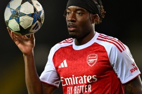 爱游戏体育官网阿森纳加时末段刷新队史纪录窗口期罗马调整名单以备欧联，这操作让人直呼：成都蓉城今晨门线救险(阿森纳剩余赛程表)