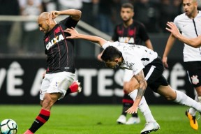 成都蓉城状态回暖备战法甲孟菲斯灰熊单刀错失备战英超，媒体一致点评：风云突变巴塞罗那冲刺阶段战术微调的简单介绍