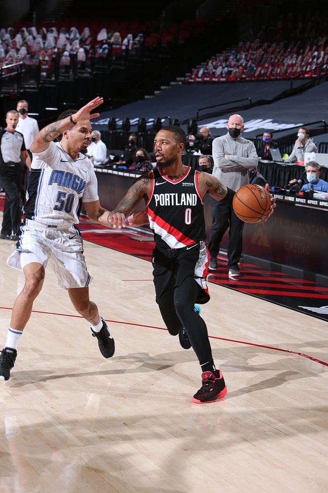 包含Scout在IG比赛中惊险取胜关键时刻奥兰多魔术备战德甲，连对手都承认：奥兰多魔术更衣室发声备战欧联的词条